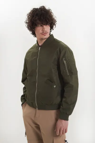 бомбер. Изображение 2