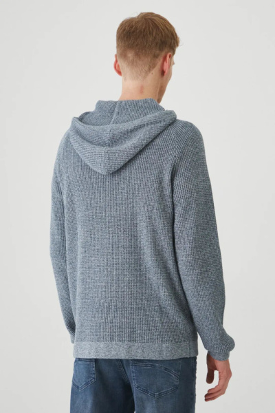 свитер. Изображение 3