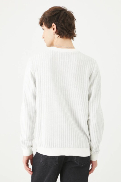 свитер. Изображение 3