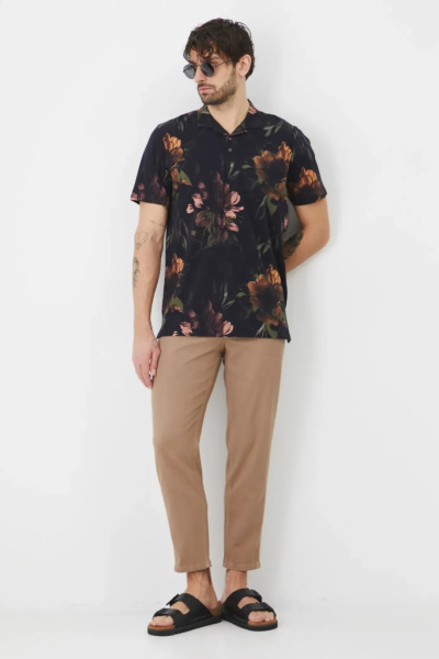 поло. Изображение 3