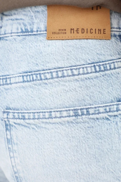 джинсы. Изображение 1