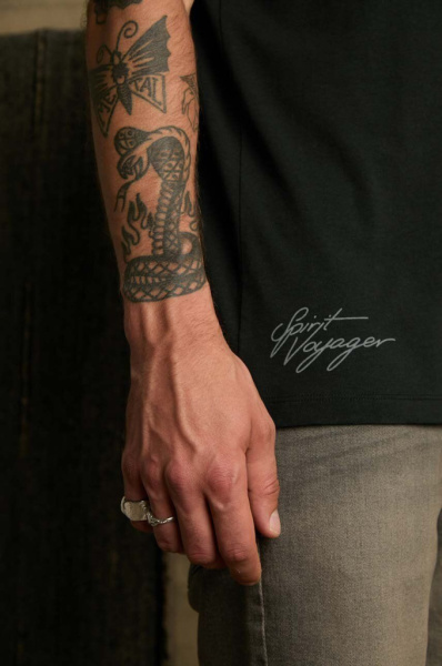 футболка. Изображение 1