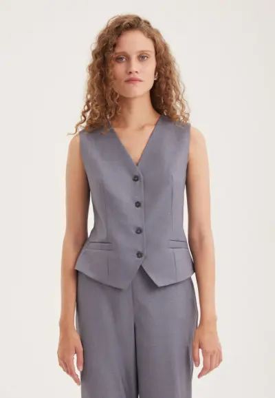 жилет. Изображение 3