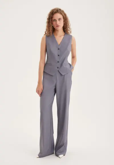 жилет. Изображение 1