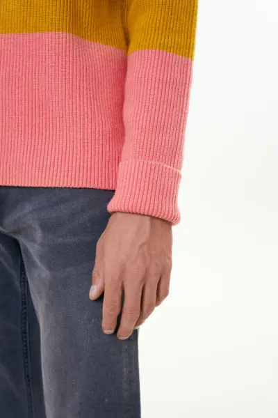 свитер. Изображение 1