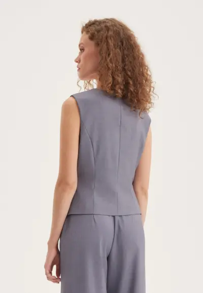 жилет. Изображение 4