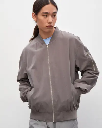 бомбер. Изображение 1